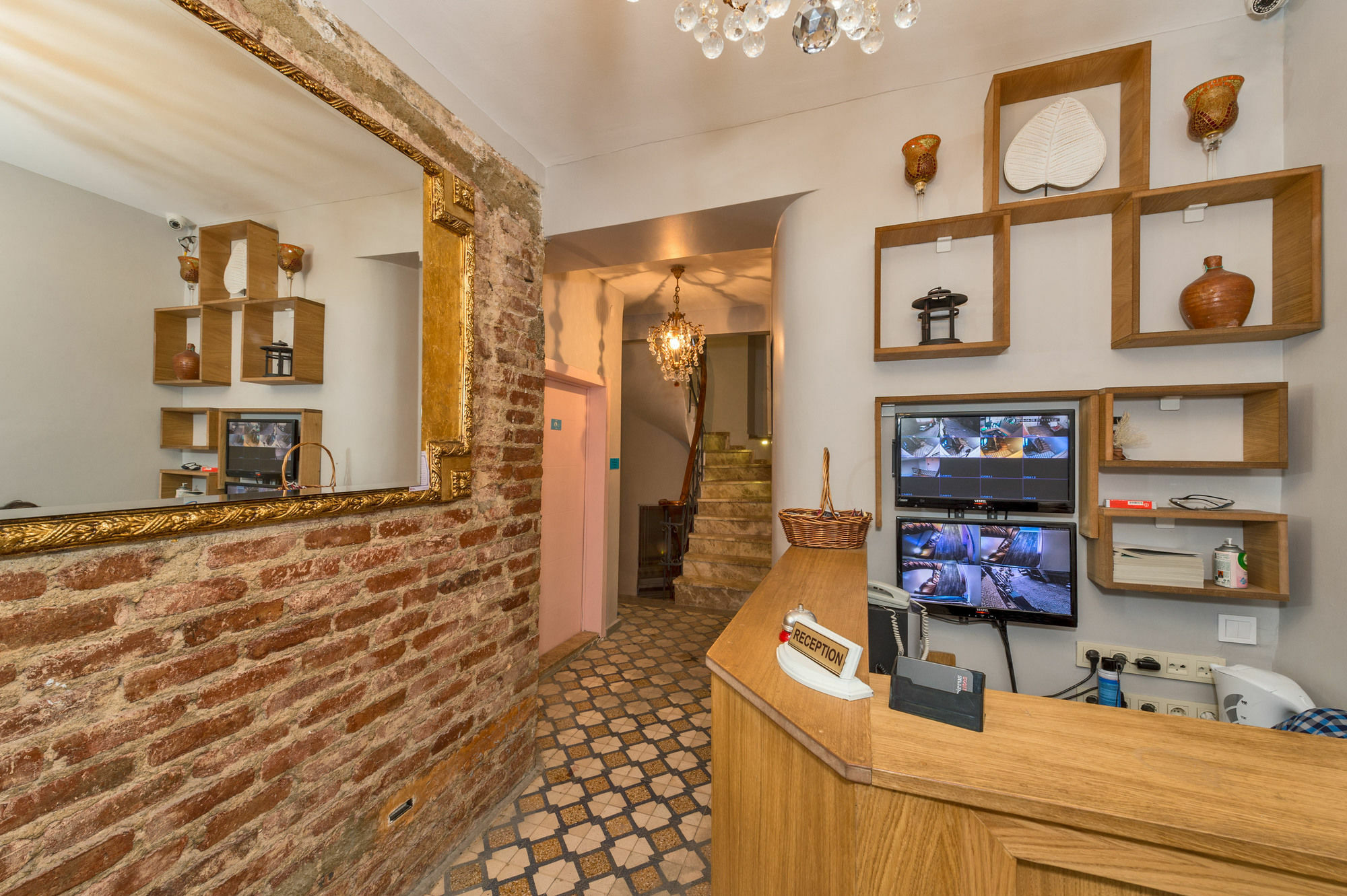 Cirrus Suites Tomtom Istanbul Exterior photo